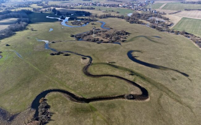 Az Ipoly folyó szabályozatlan szakaszának ártere és annak csodálatos kanyarulatai Tesmagnál, Ipolyság mellett.